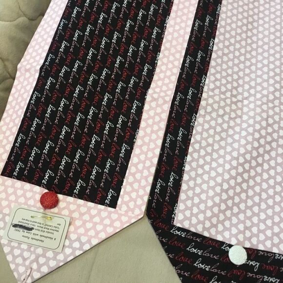 NWT Set of 2 Hand Crafted Runners - Picture 5 of 8